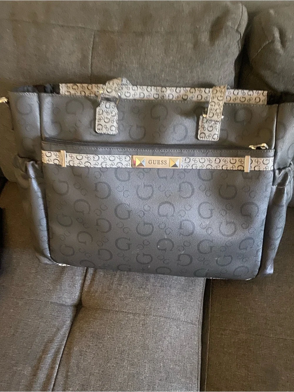 GUESS Black and Ivory Logo-Trim Laptop Tote
